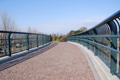 岐阜県各務原市 歩道橋